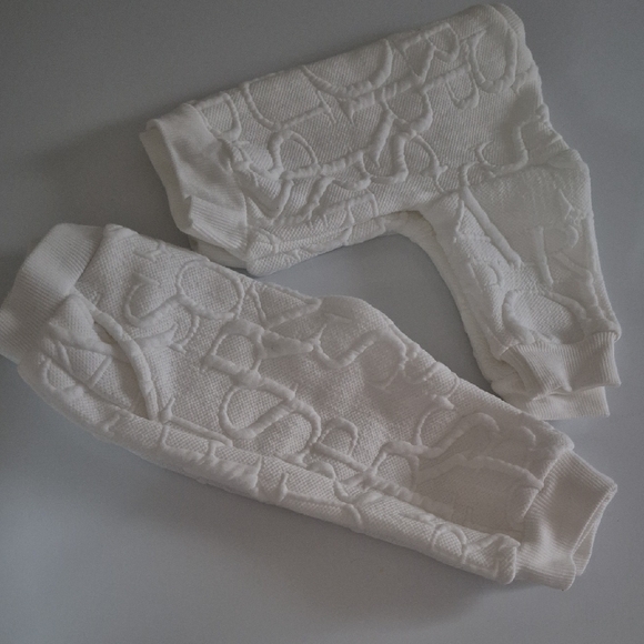 Textured White Jogger Pants Set - Picture 5 of 14